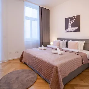 navštívit hotel